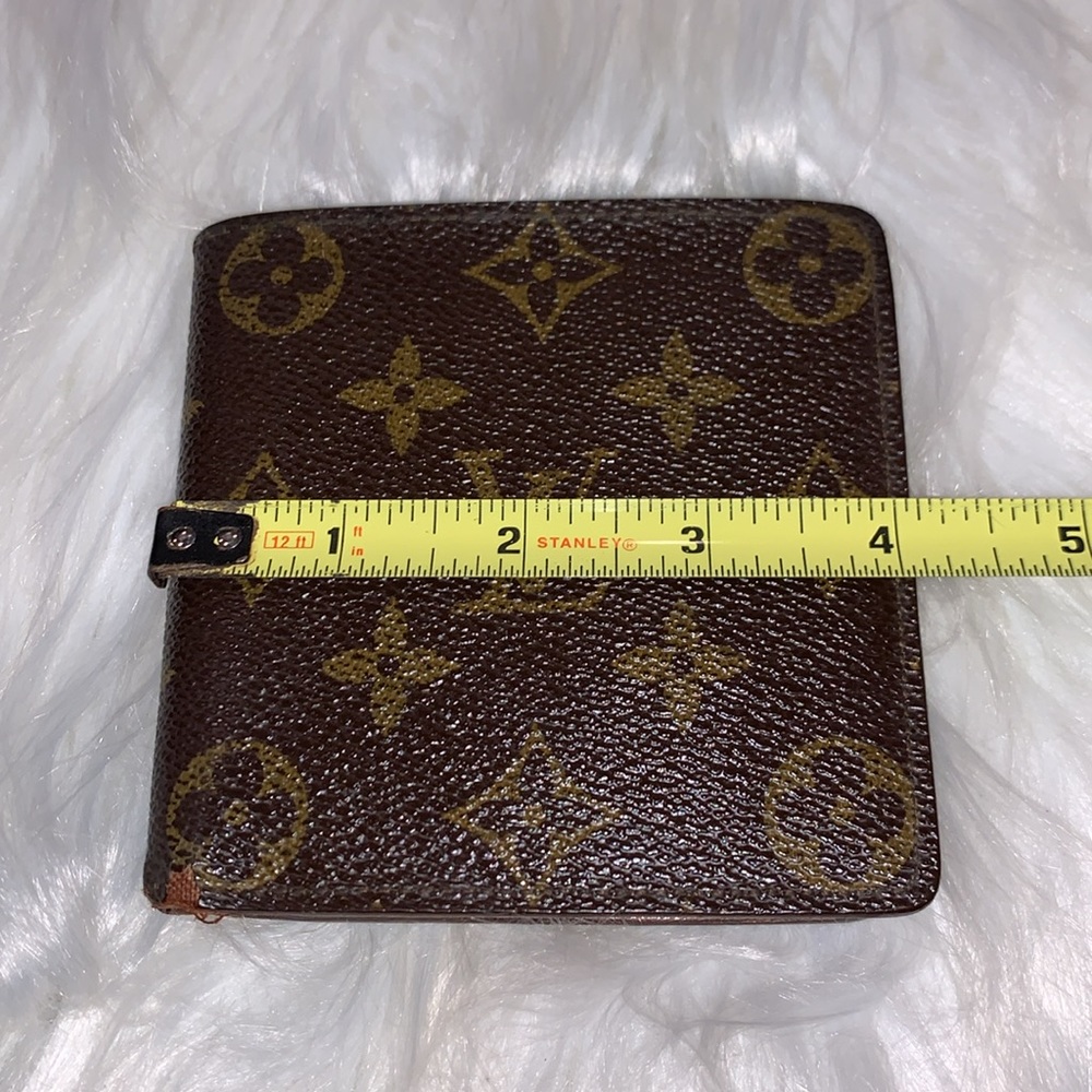 LV Authentic Men’s Bi- fold wallet (code#CA0942 (project wallet) - Picture 11 of 12